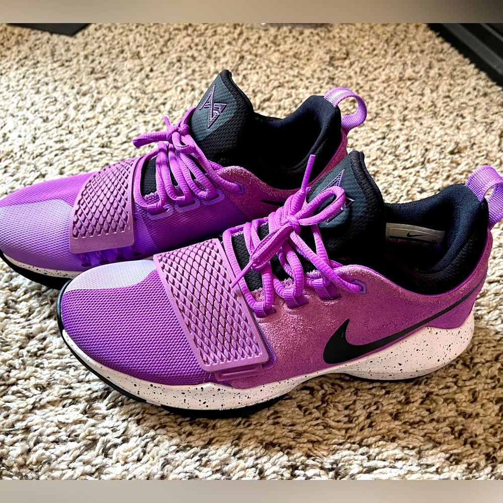 Nike PG 1 EP “Bright Violet” Size 7. Slightly used. Open to offers.